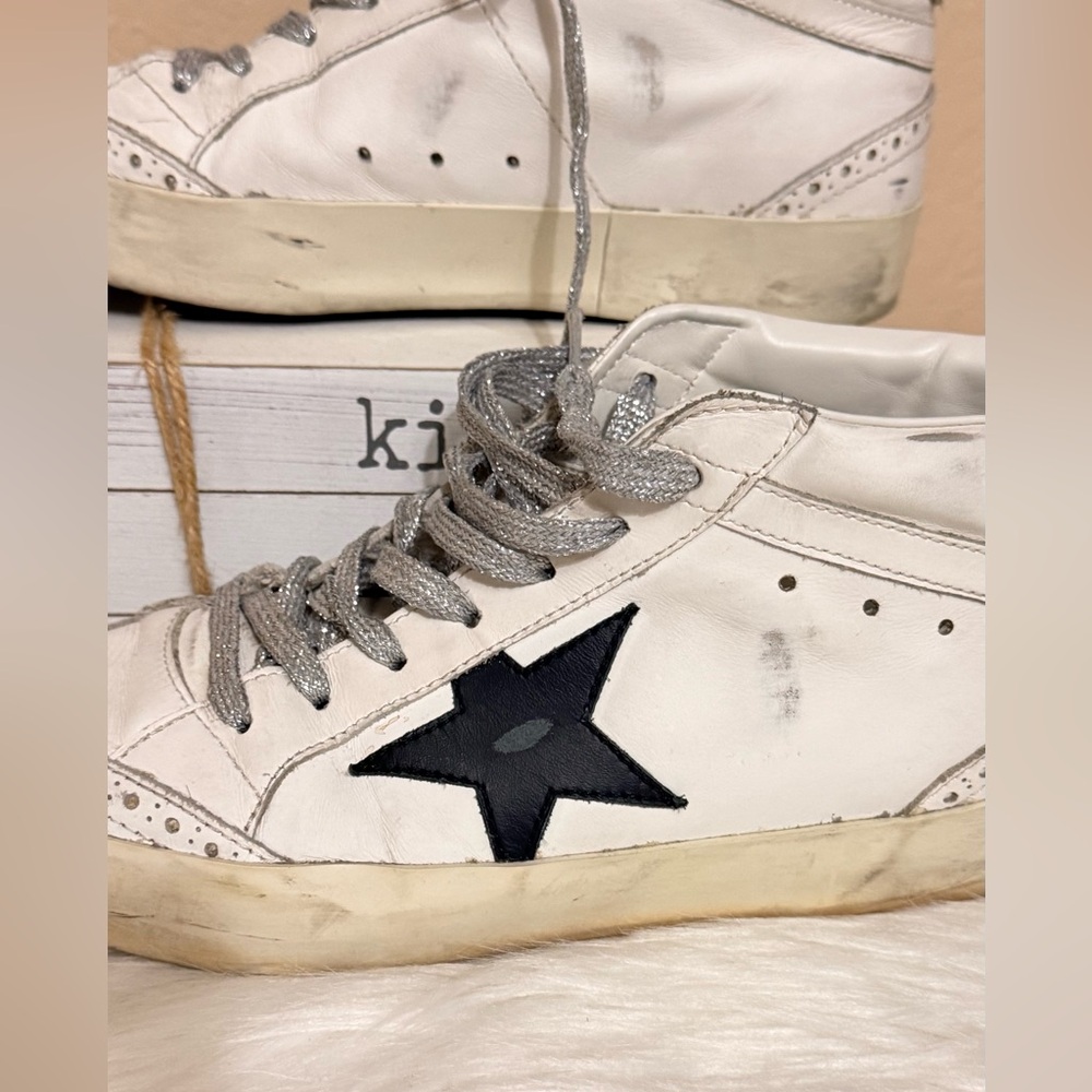 Golden Goose White Sneakers with Black Star and Silver Accents - Picture 6 of 9